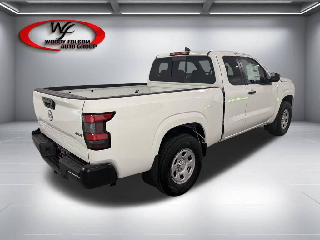 New 2026 Glacier White Nissan King Cab® S image 7