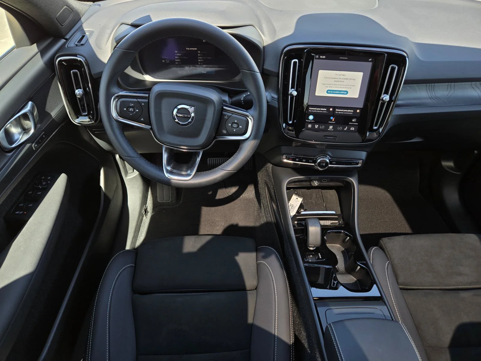 Used 2023 Thunder Gray Metallic Volvo Plus image 34