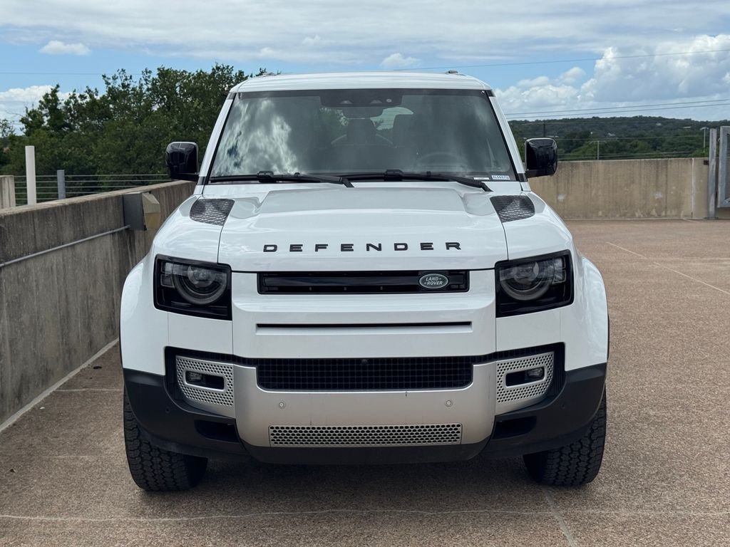Used 2025  Land Rover S image 3