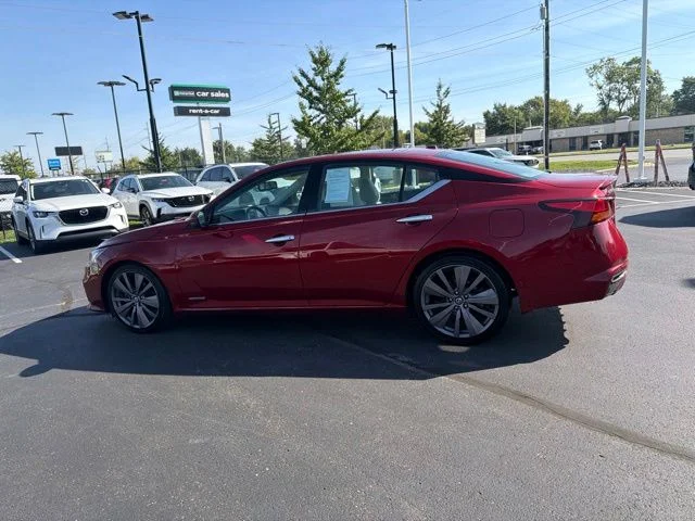 Used 2019 Red Nissan 2.0 Edition ONE image 18