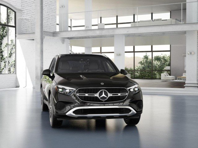 New 2026 Black Mercedes-Benz GLC 300 image 8