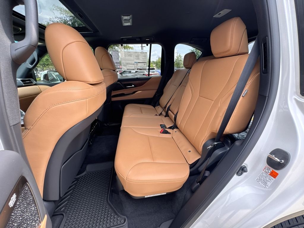 New 2026 Eminent White Pearl Lexus PREMIUM image 30