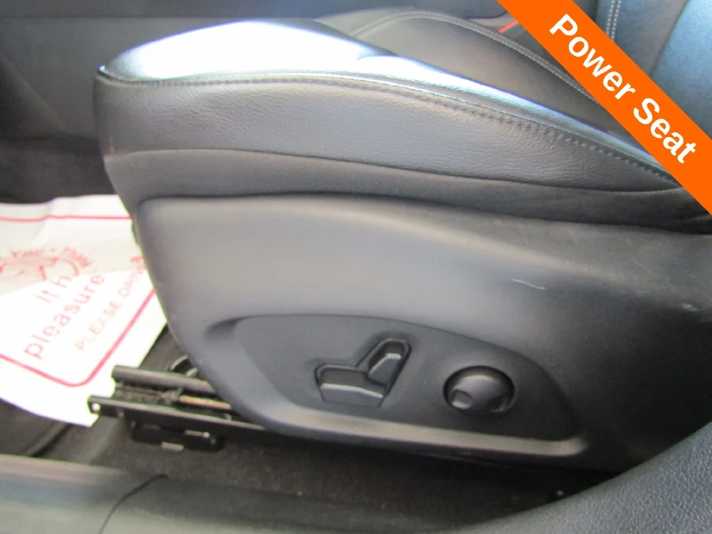 Used 2025 Red Jeep Limited image 6