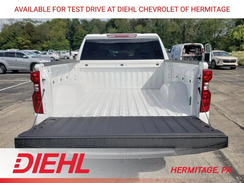 New 2026 Summit White Chevrolet LT (2FL) image 5