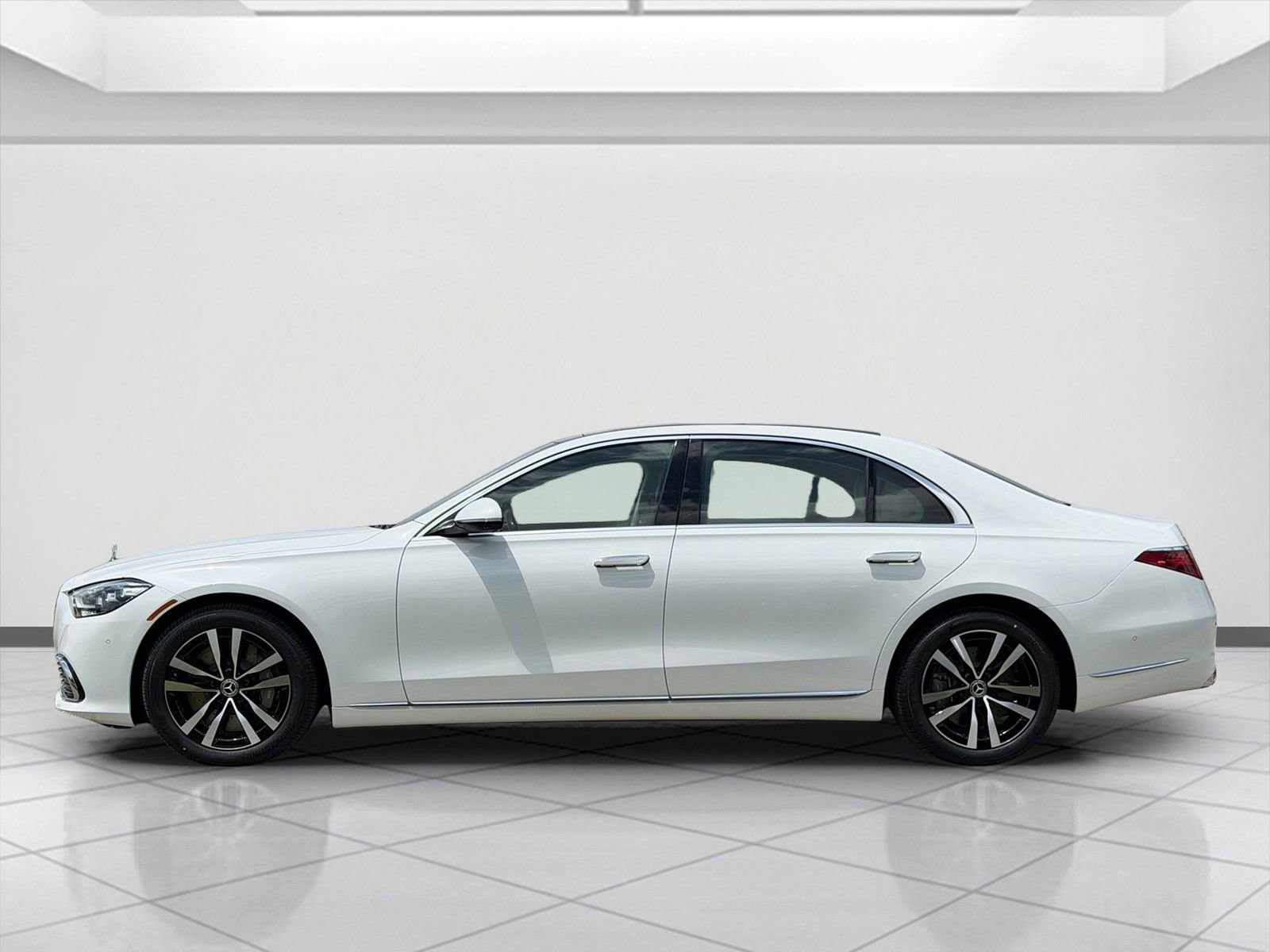 New 2026 MANUFAKTUR Moonlight White Metallic Mercedes-Benz S 500 image 27