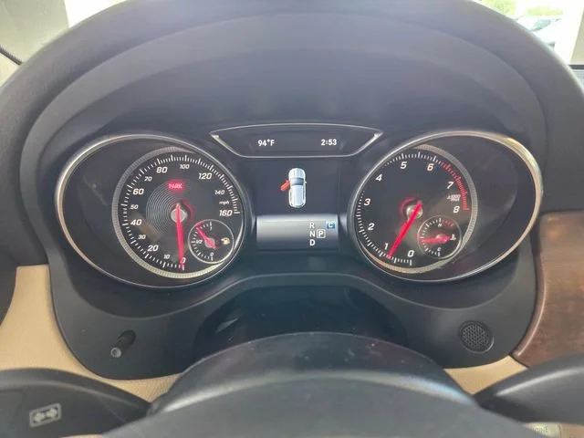 Used 2019 White Mercedes-Benz GLA 250 image 31