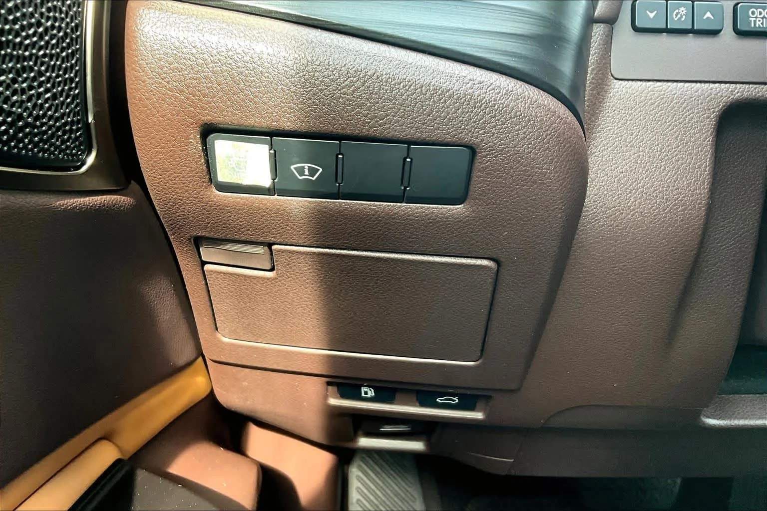 Used 2019 Matador Red Mica Lexus Ultra Luxury image 34