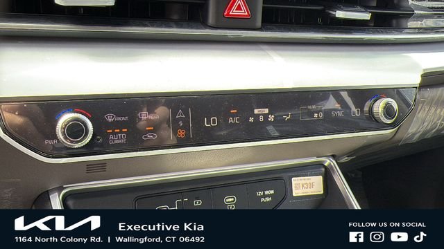 New 2026 Snow White Pearl Kia LX image 20