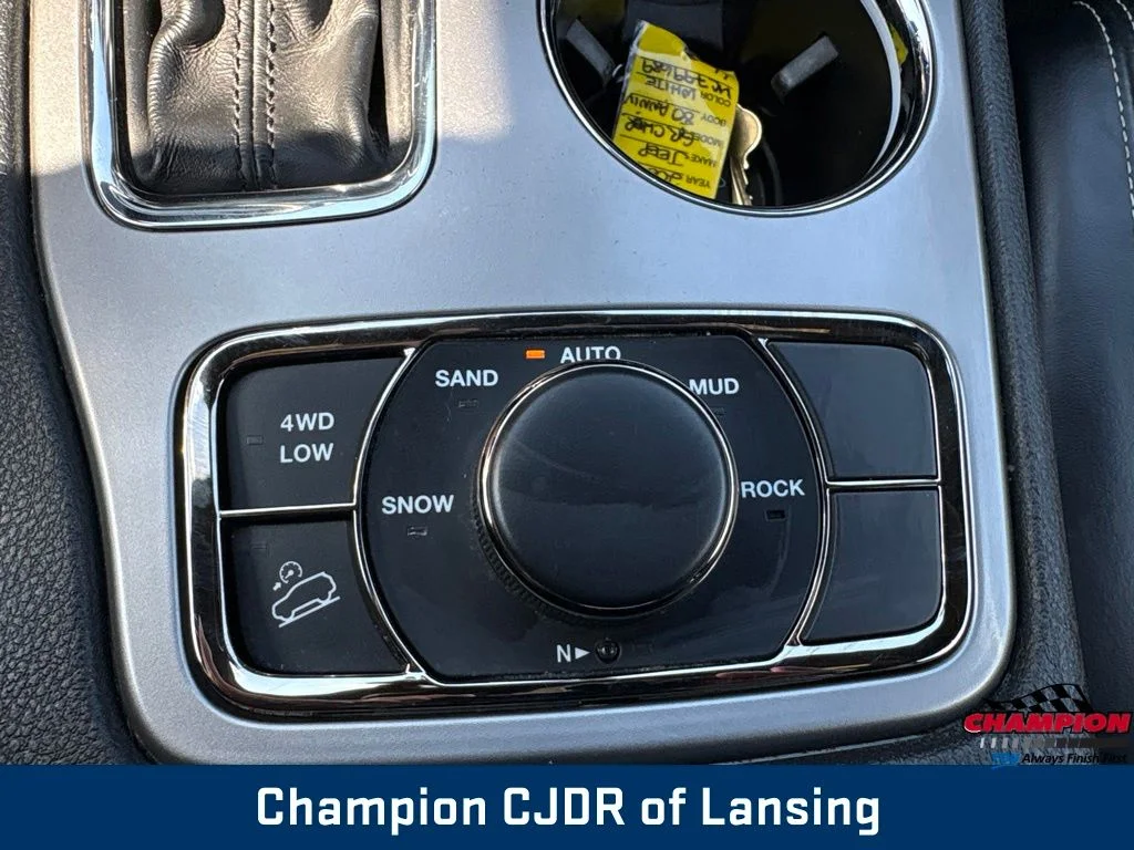 Used 2021 White Jeep 80th Anniversary Edition image 30
