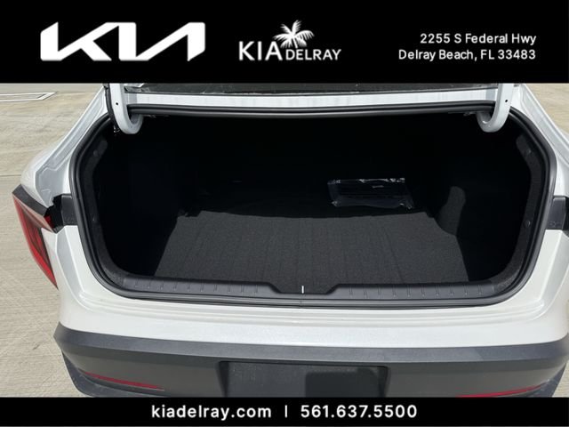 New 2026 Snow White Pearl Kia LX image 8