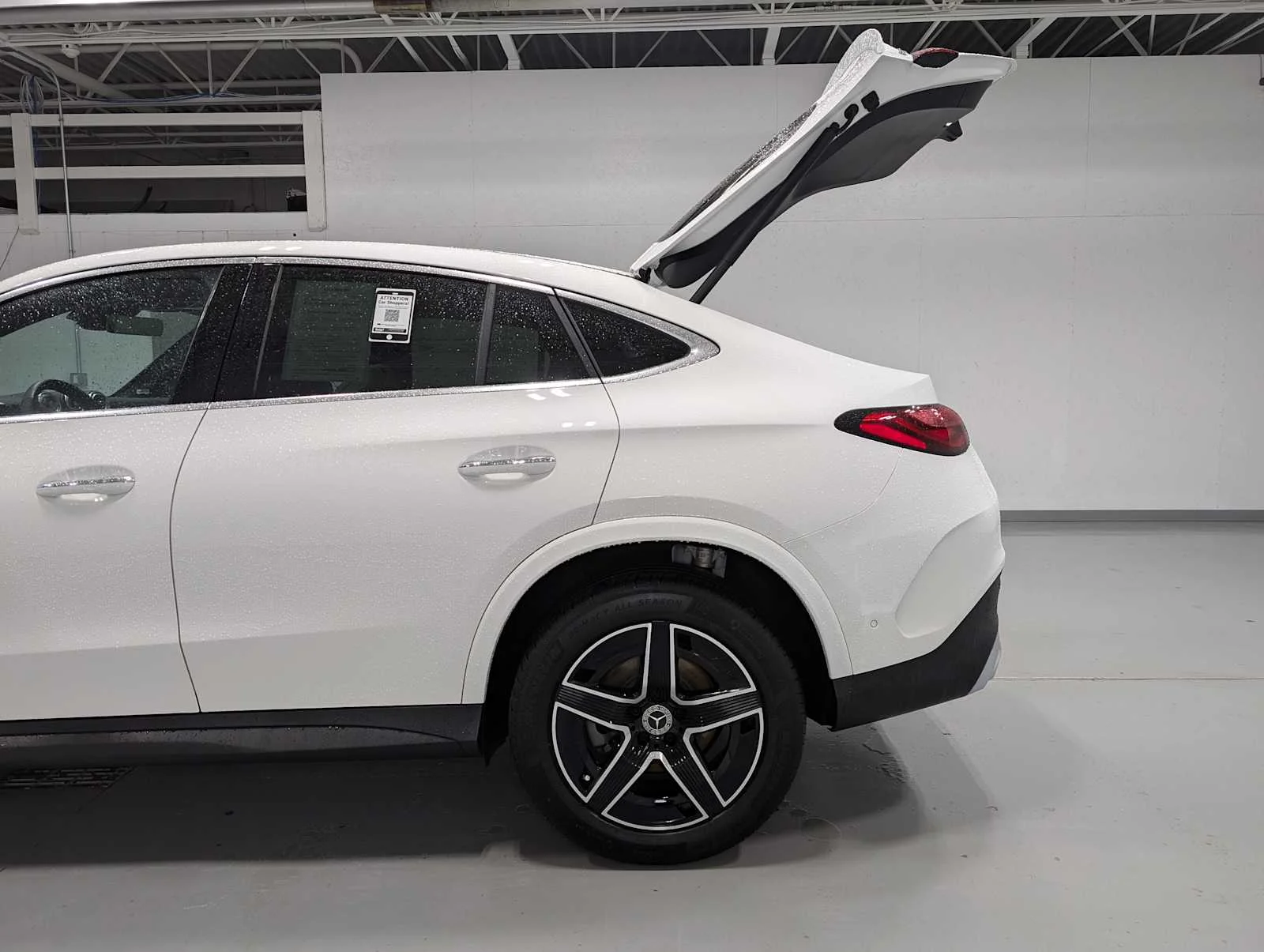 Used 2026 Polar White Mercedes-Benz GLC 300 image 11