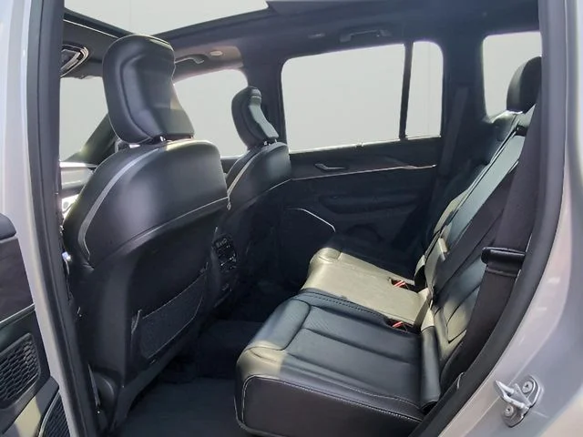 2022 Jeep Grand Cherokee Overland - Photo 42