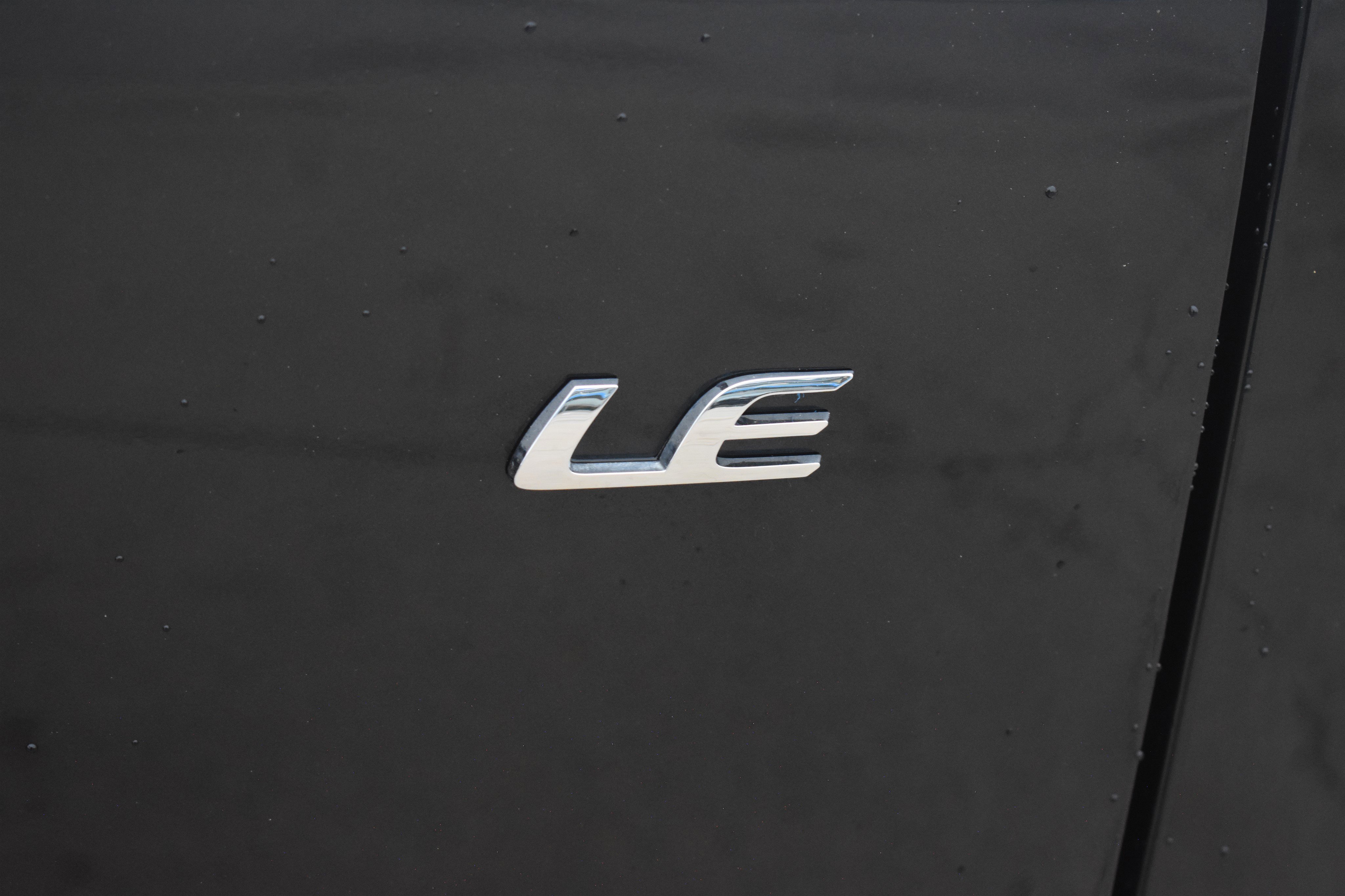 2022 Toyota Corolla Cross LE - Photo 8