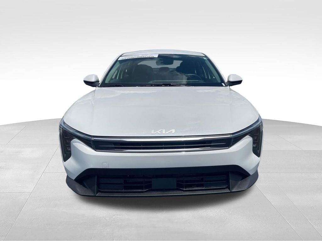 Used 2025 White Kia LX image 8