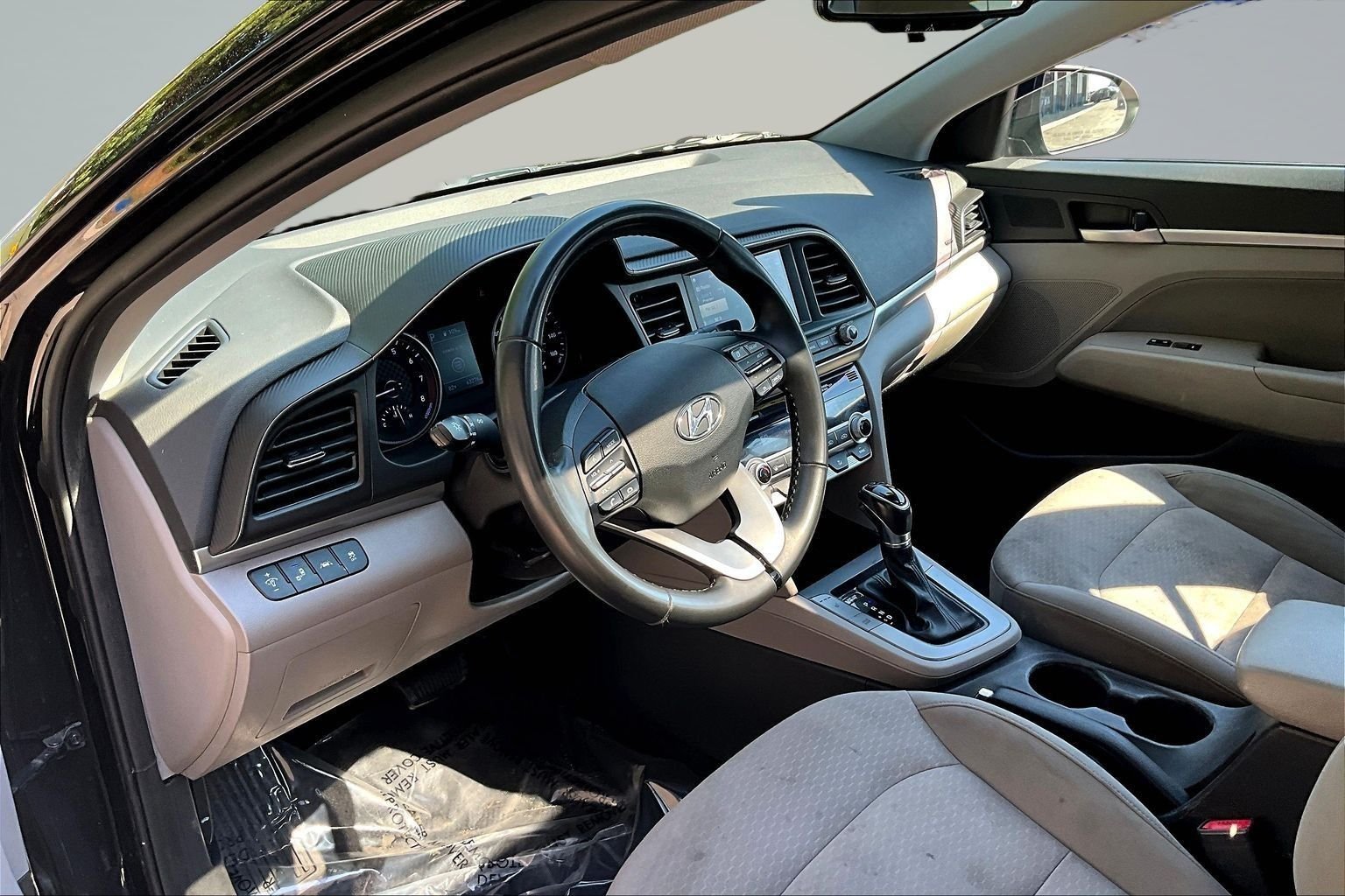 Used 2020 Black Hyundai Value Edition image 14
