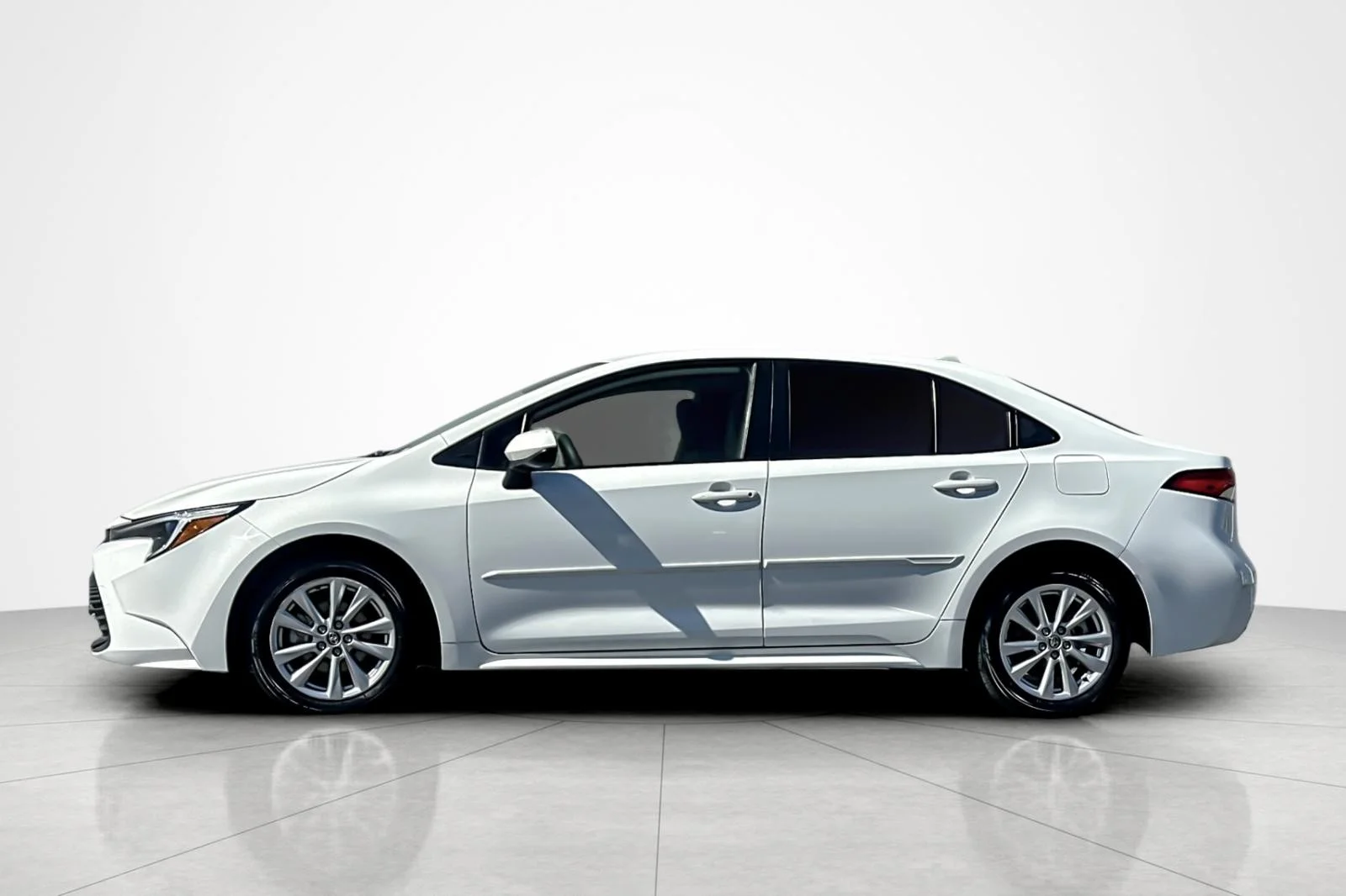 Certified Used 2024 Ice Cap Toyota Hybrid LE image 2