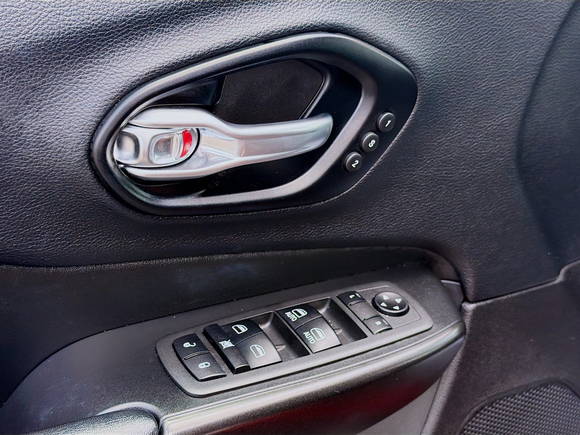 Used 2021 Velvet Red Pearlcoat Jeep Trailhawk image 23