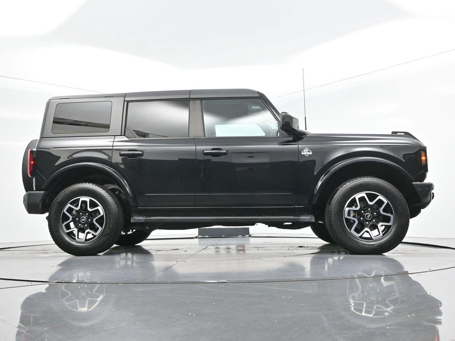 Used 2022 Shadow Black Ford Base image 48