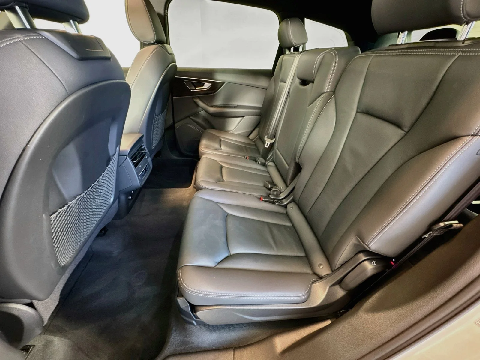 Used 2025 Carrara White Audi Premium image 22