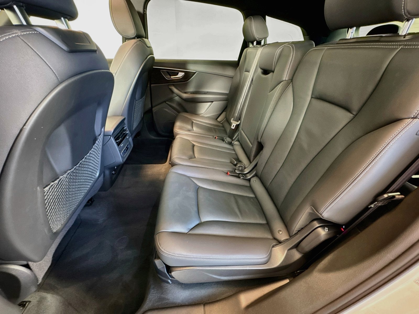 Used 2025 Carrara White Audi Premium image 22