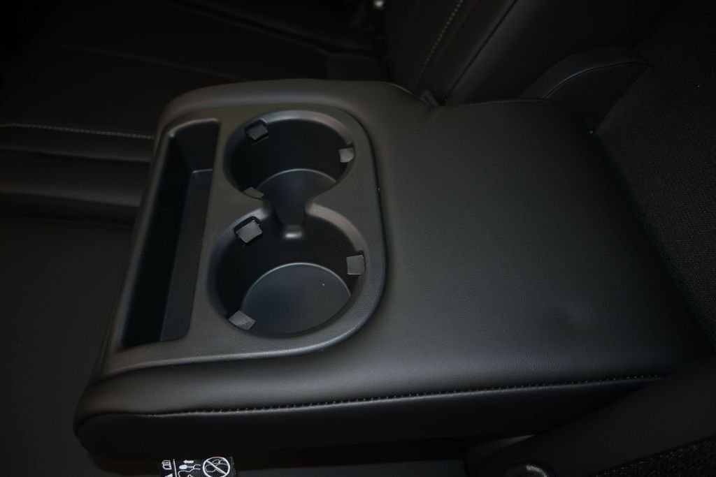 New 2027 MINERAL BLACK INFINITI Luxe FWD image 18