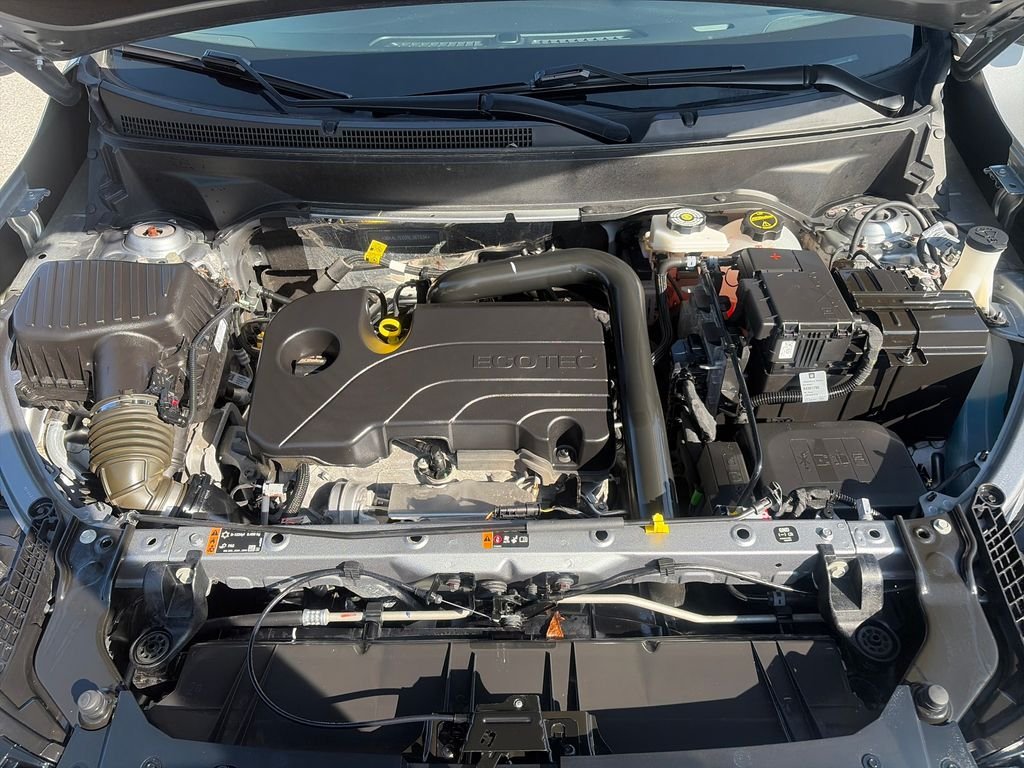 Used 2024 Silver GMC SLE image 21