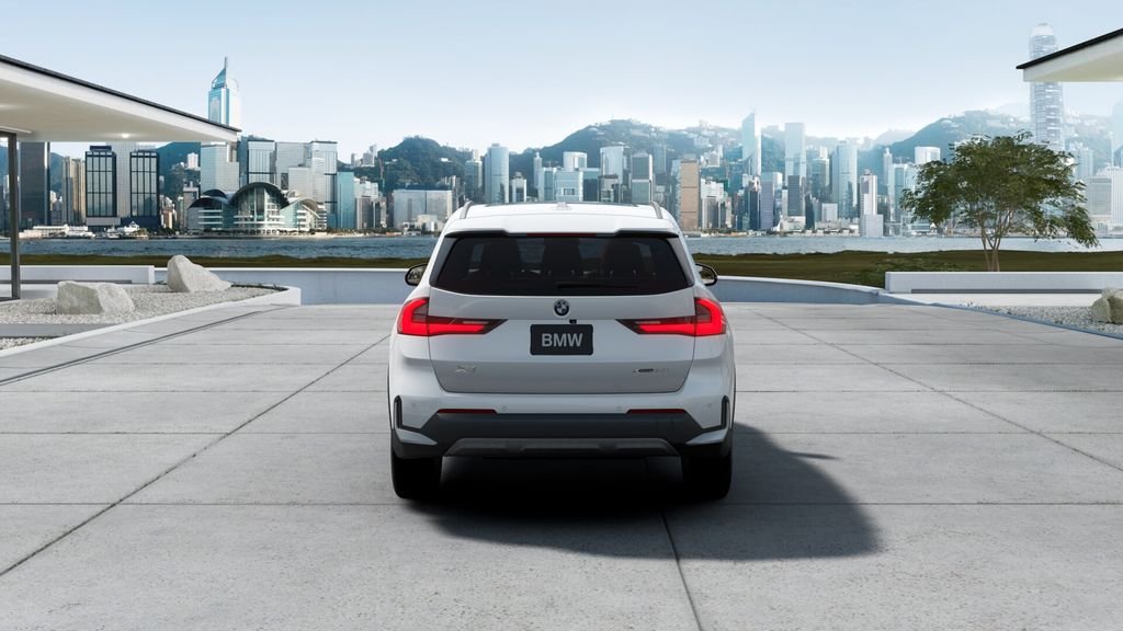 New 2027 Mineral White Metallic BMW xDrive28i image 5