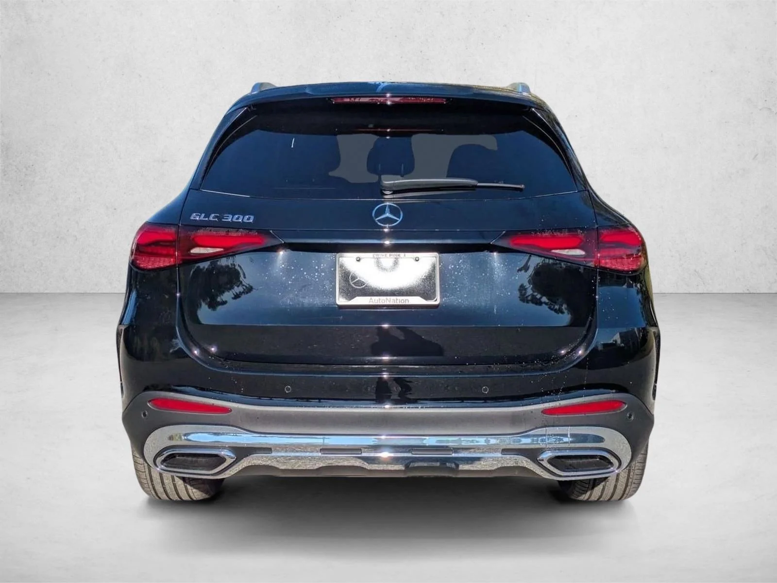 Used 2026 Black Mercedes-Benz GLC 300 image 8