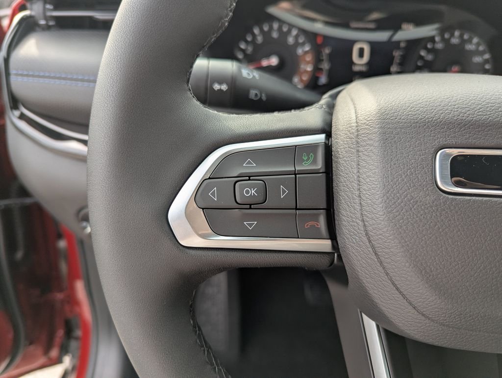 New 2026 Red Hot Pearlcoat Jeep Latitude image 22