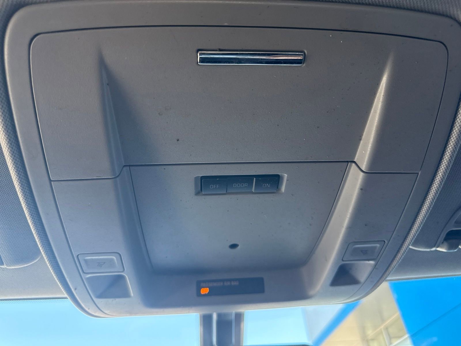 Used 2019 GRAPHITE METALLIC Chevrolet LT image 25