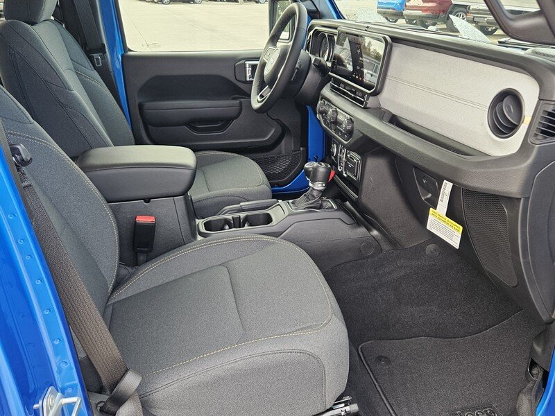 New 2026 Hydro Blue Pearl-Coat Exterior Paint Jeep SPORT S 4 DOOR 4X4 image 15