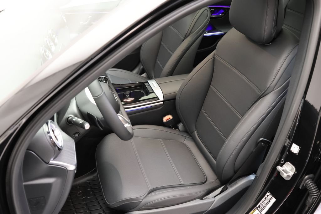 Used 2026 Obsidian Black Metallic Mercedes-Benz C 300 image 38