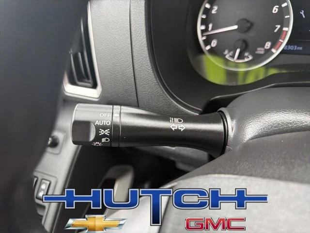 Used 2025 Gray Nissan Crew Cab SV 4x4 image 28
