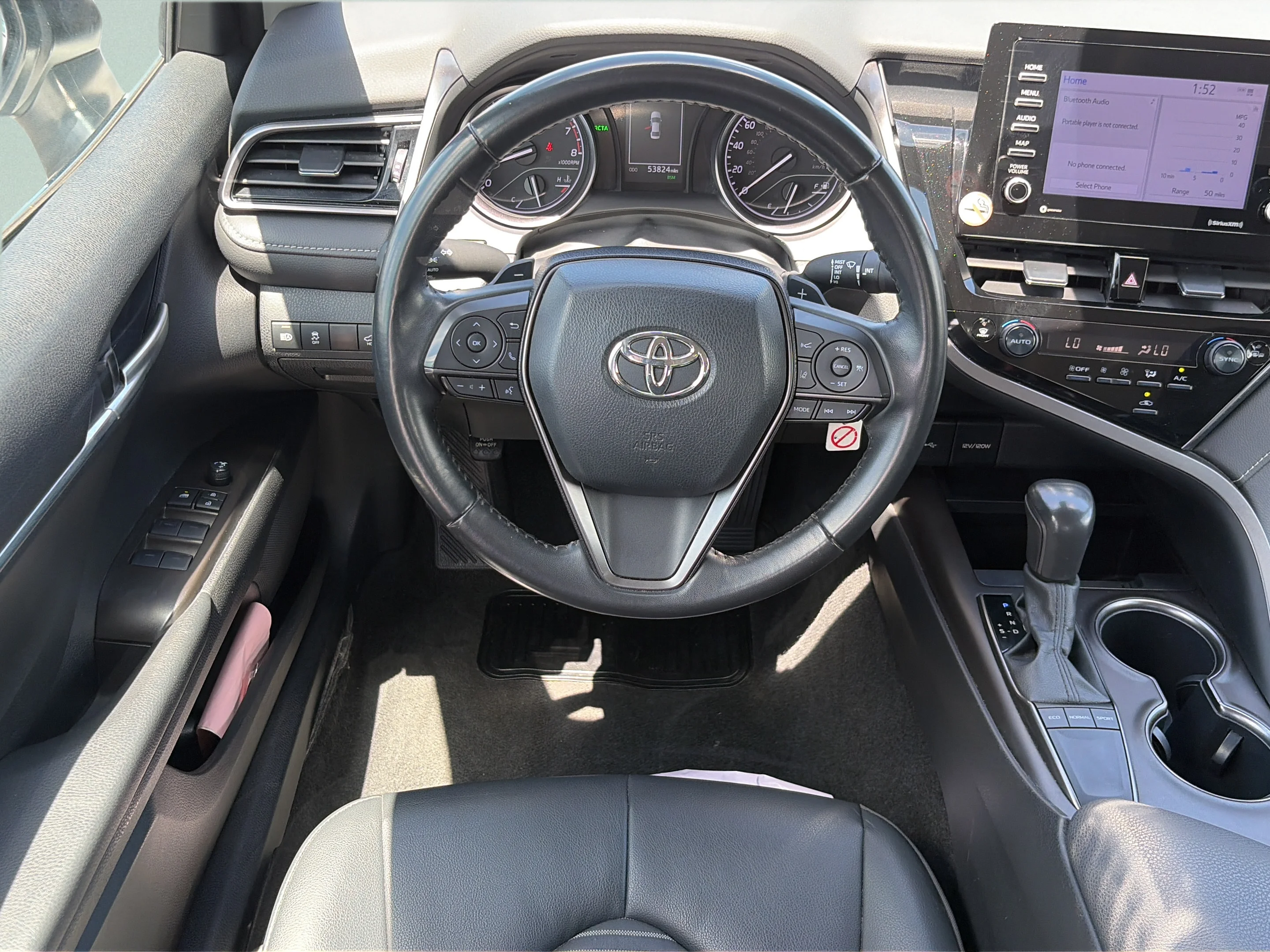 Used 2024 Ice Toyota SE image 11