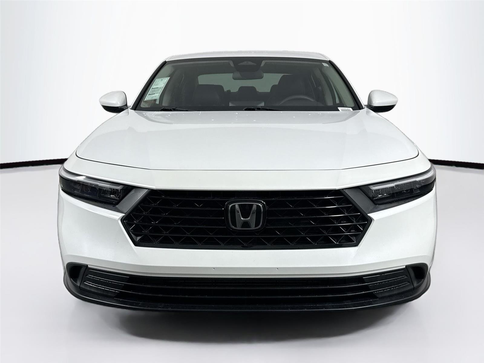 Used 2023 Platinum White Pearl Honda LX image 7