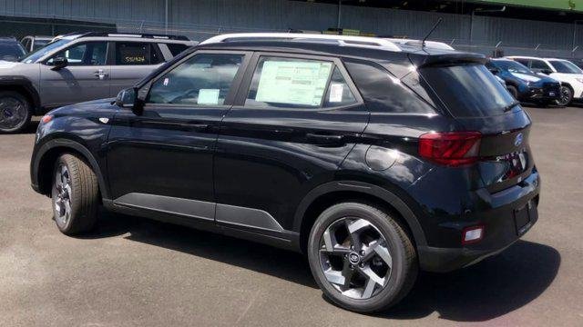 New 2026 Black,Onyx Hyundai SEL image 6