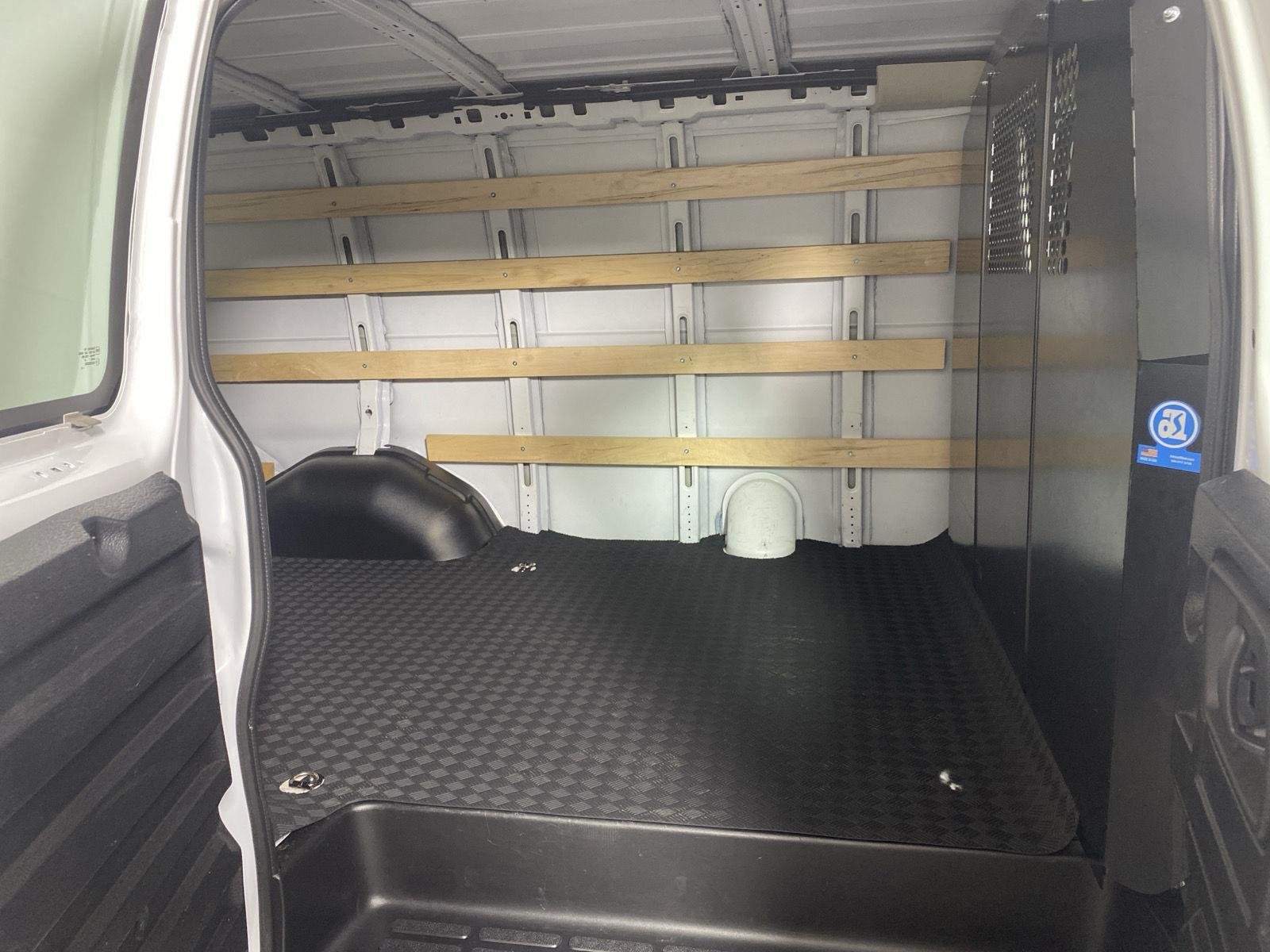 Used 2025 Summit White Chevrolet Work Van image 11