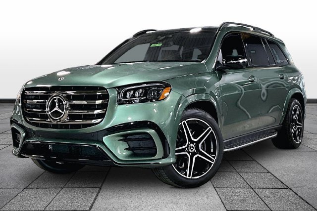 New 2026 MANUFAKTUR Ireland Mid Green Metallic Mercedes-Benz GLS 450 image 33