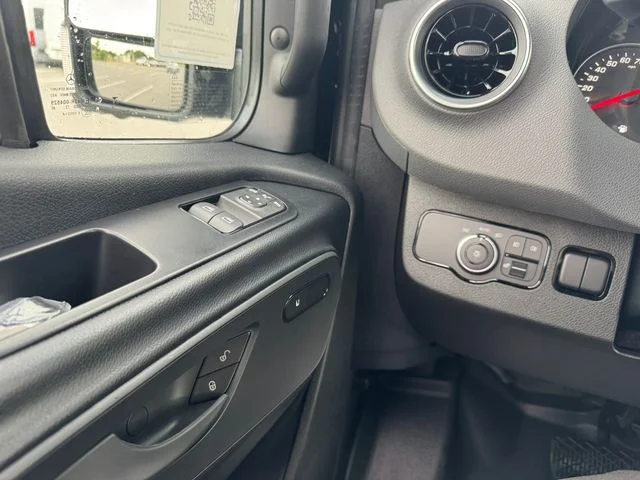New 2026  Mercedes-Benz Passenger 170 WB image 38
