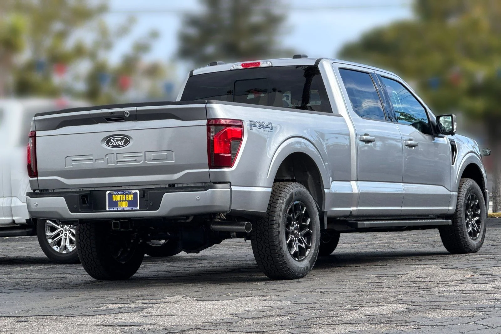 New 2026 Iconic Silver Metallic Ford XLT image 3