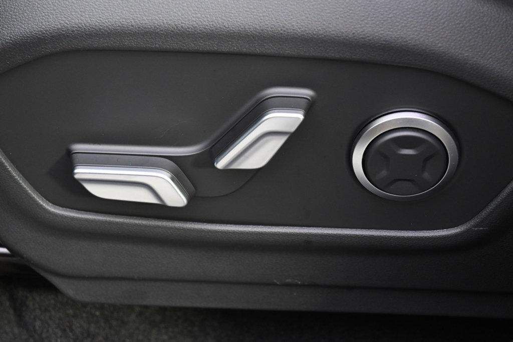 New 2026 Phantom Black Hyundai Limited AWD image 14