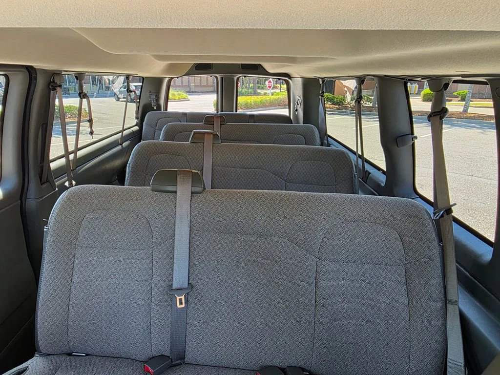 Used 2025 Summit White Chevrolet 1LS image 22