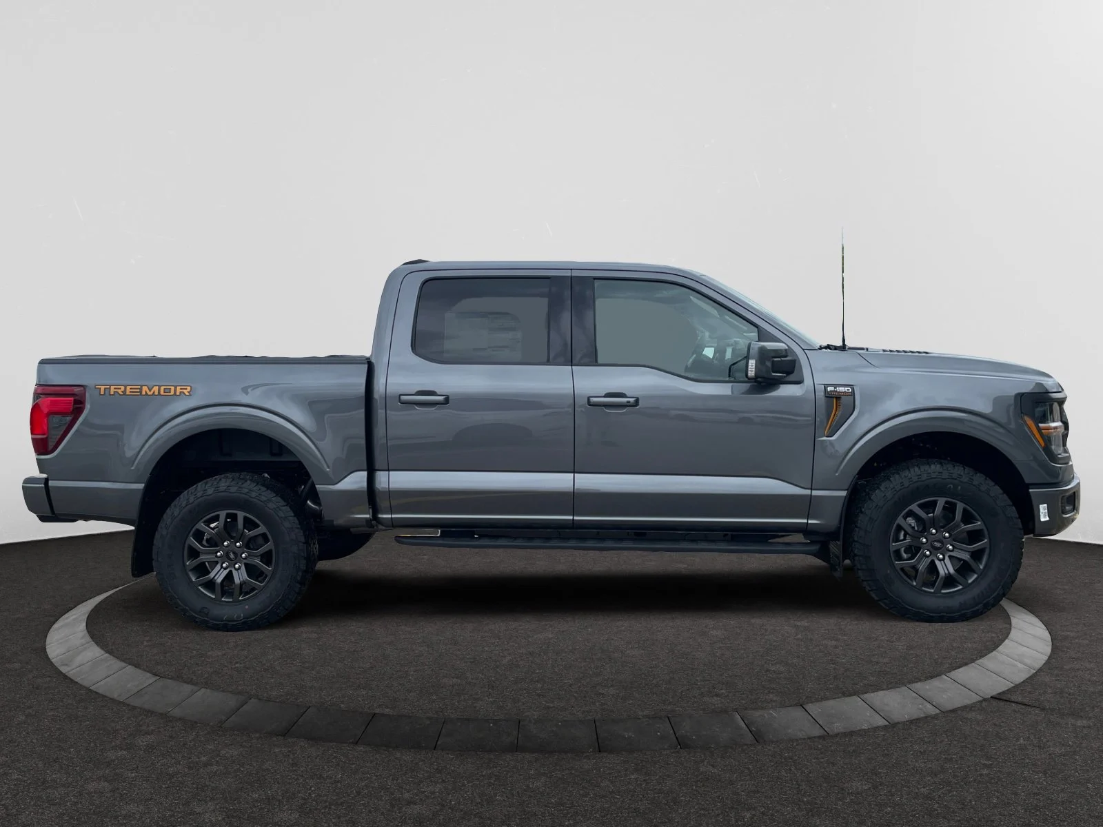 New 2026 Carbonized Grey Metallic Ford Tremor image 6