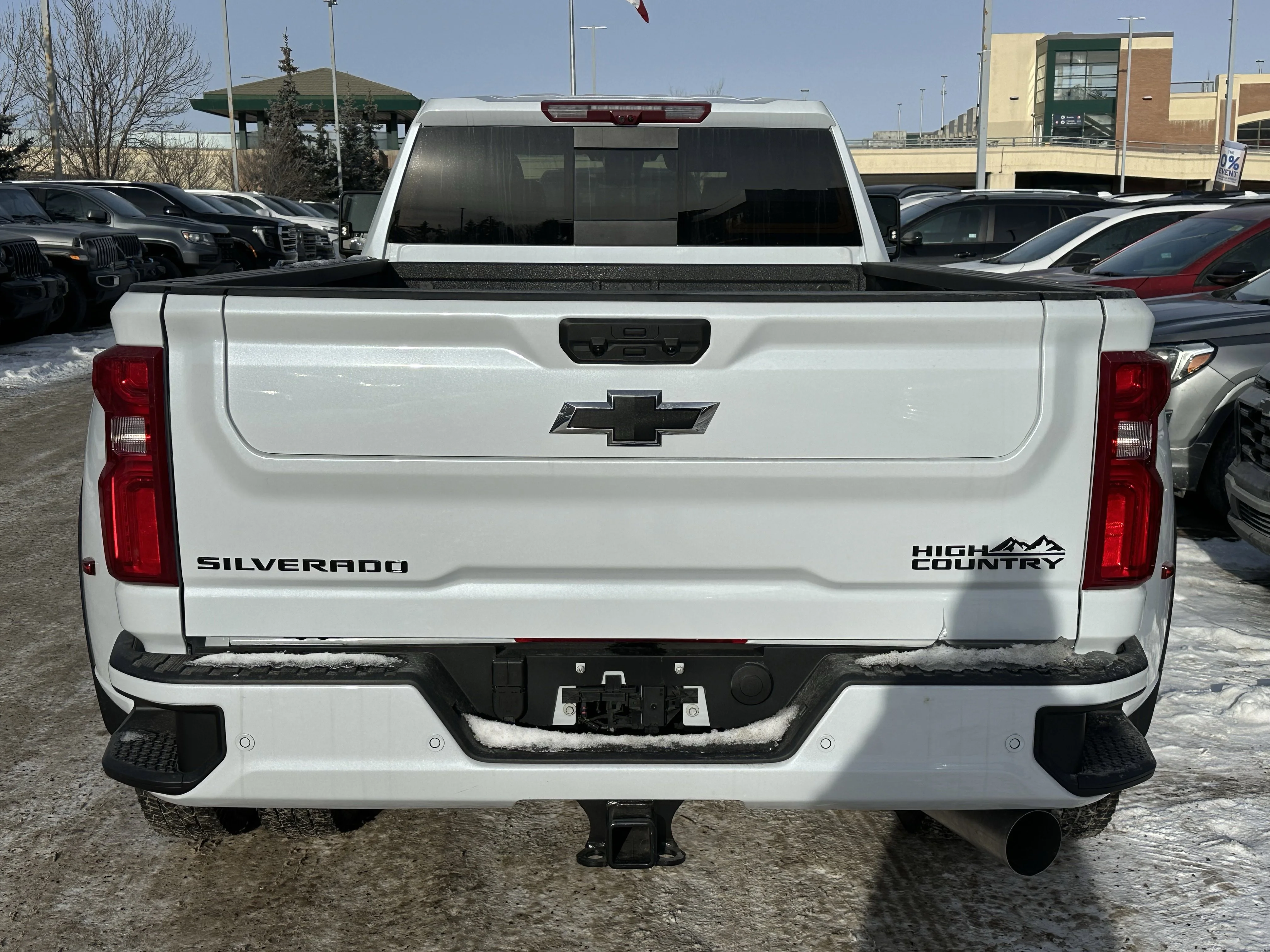 New 2026 Polar White Tricoat Chevrolet High Country image 5