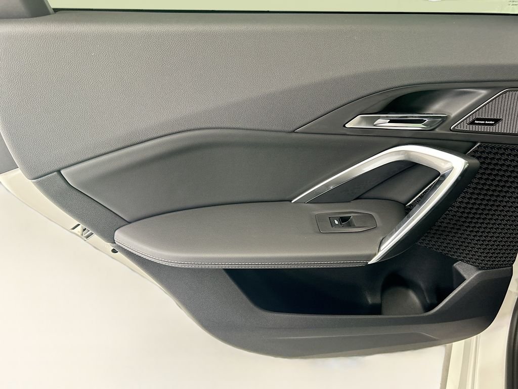 New 2026 Alpine White BMW xDrive28i image 25
