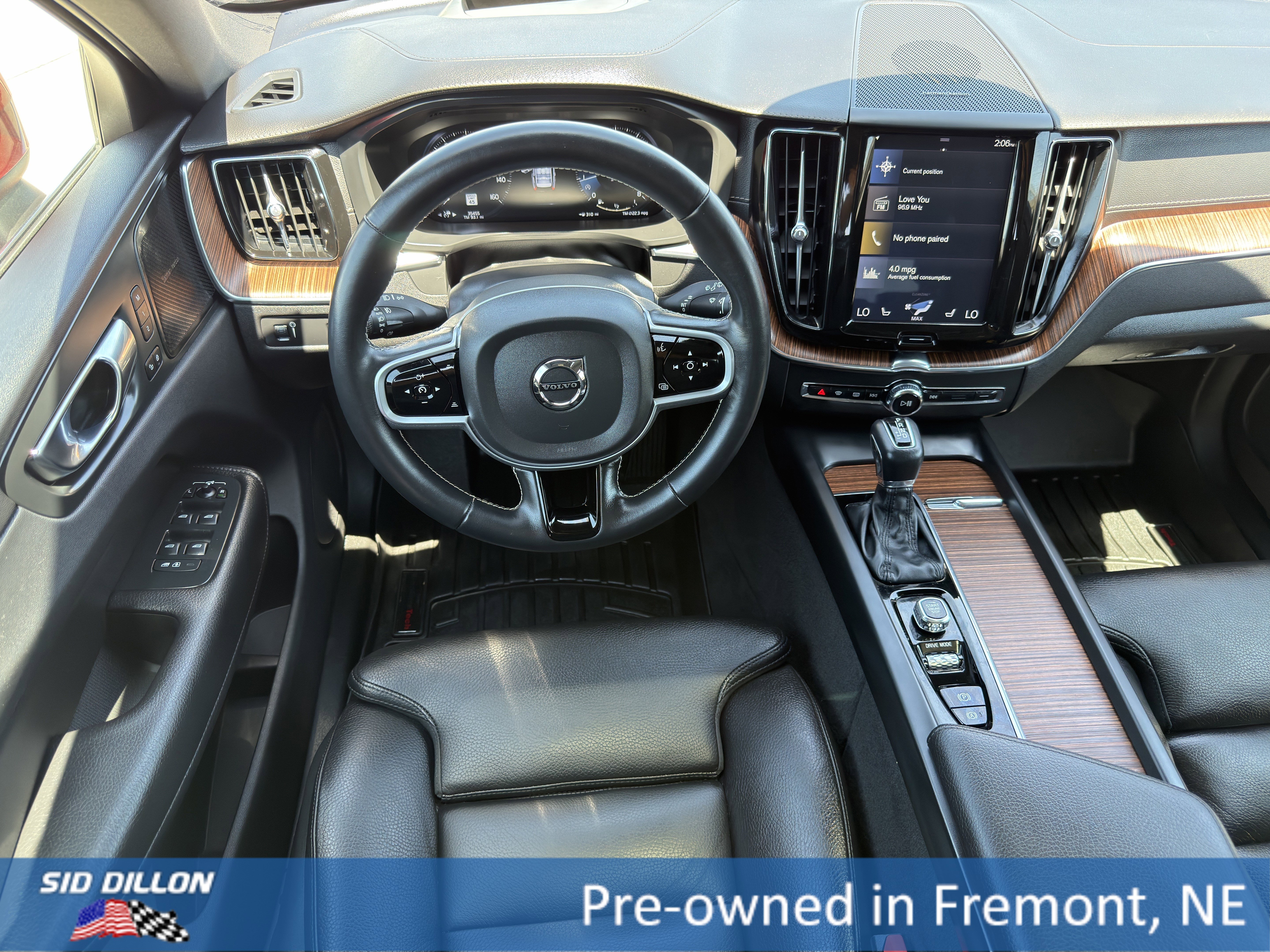 Used 2020 Fusion Red Metallic Volvo Inscription image 9