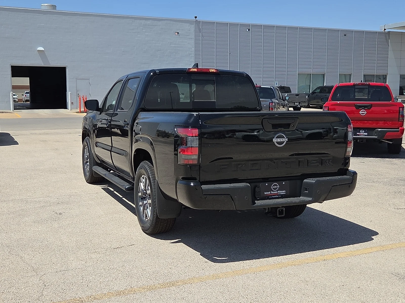 New 2026 KH3 Super Blac Nissan SV 4x2 Crew Cab 5 ft. box 126 in. WB image 3