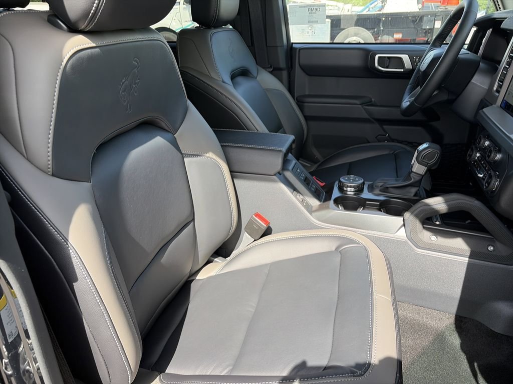 New 2026 Shadow Black Ford Outer Banks® image 33