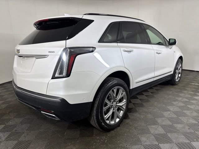 Used 2021 White Cadillac Sport image 3