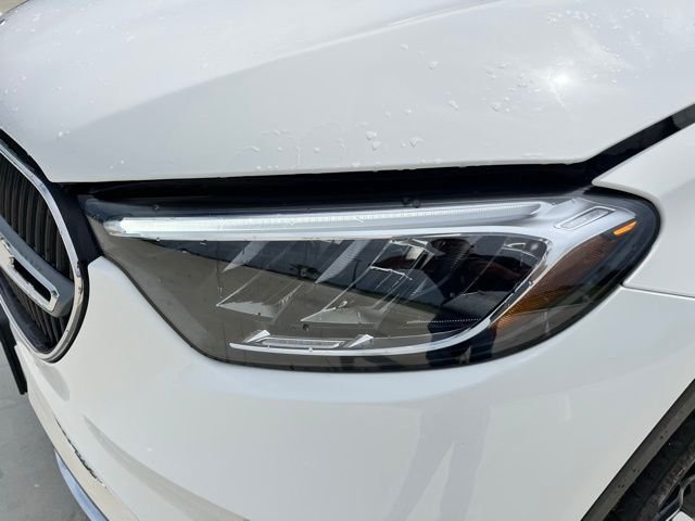 New 2026 Polar White Mercedes-Benz GLC 300 image 13